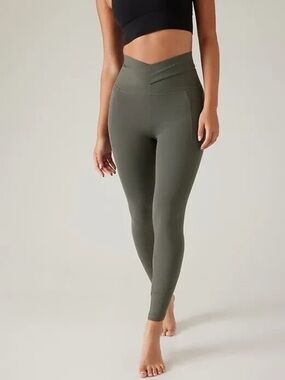 Athleta Salutation Stash Wrap Tights